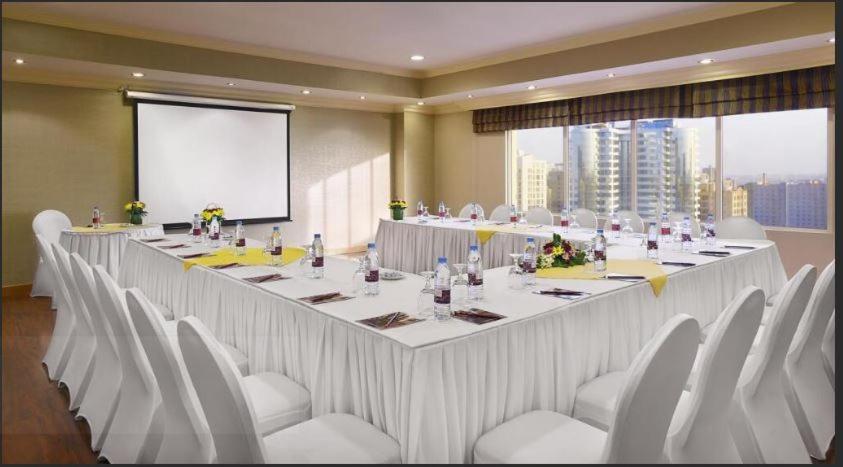 Al Safir Tower - Residence Manama Eksteriør bilde